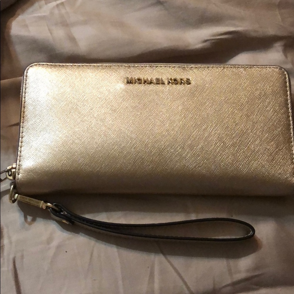 Michael Kors wristlet wallet